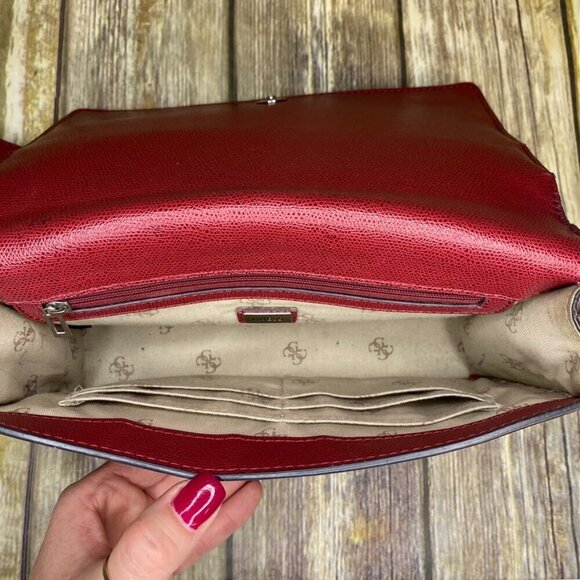 GUESS Burgundy Crossbody with Chain Detail Strap, used w/ minor flaws on edges - Picture 9 of 13